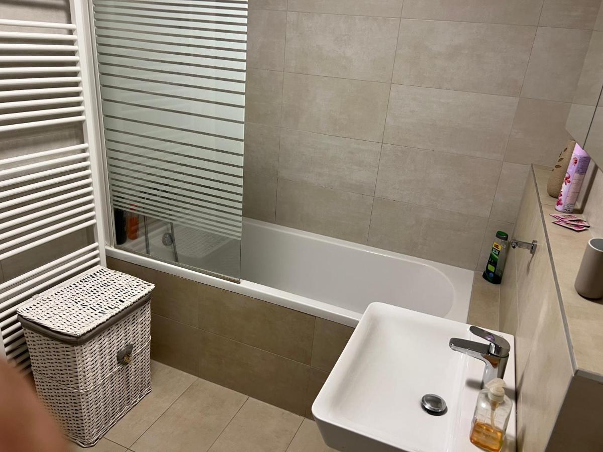 Beautiful 2 Bedroom Apartment Prostejov Bagian luar foto